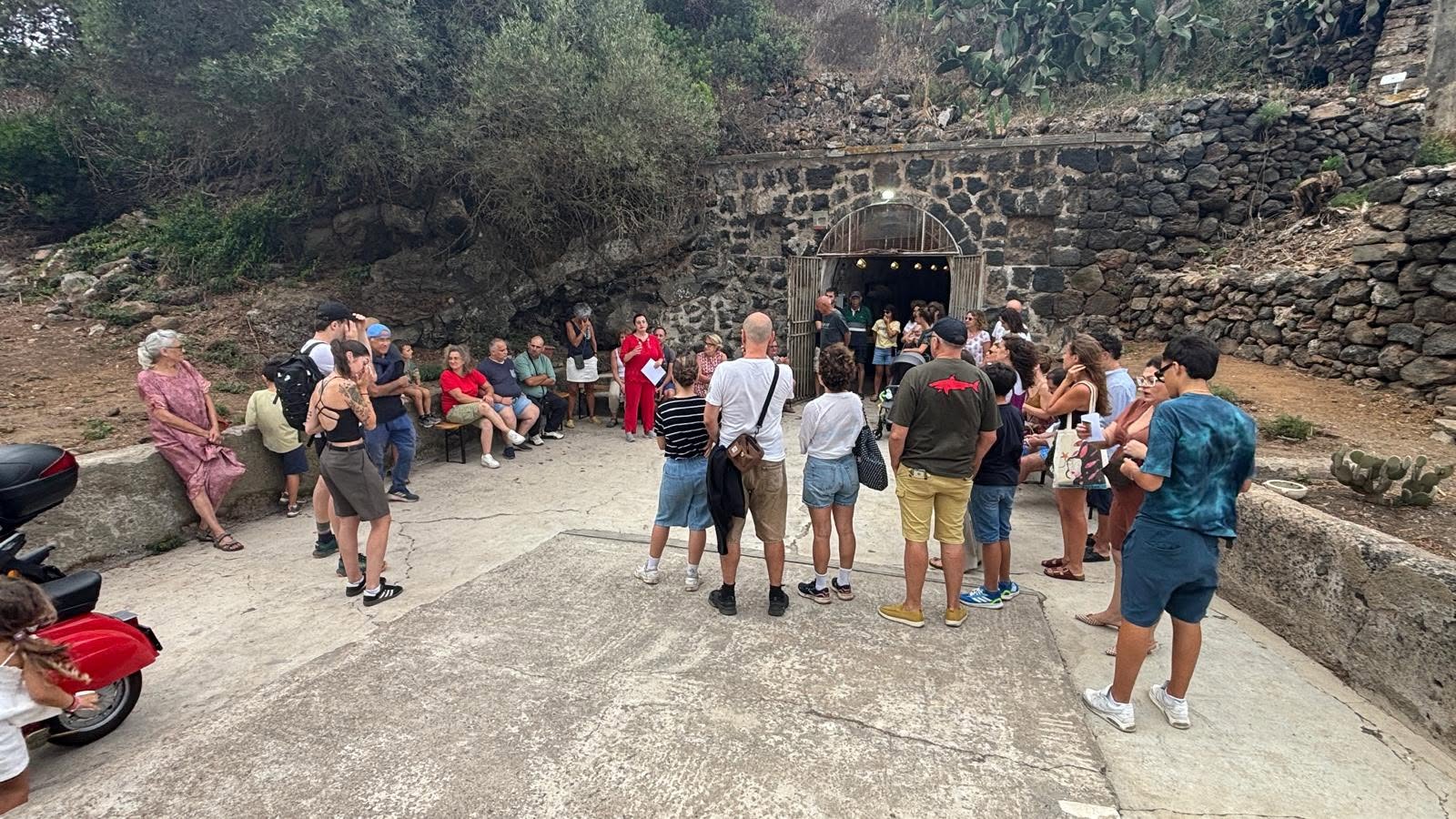 PRIMA PASSEGGIATA NARRATA ALLE CASERME DI BUKKURAM: INIZIA BENE LA STAGIONE DEGLI EVENTI ESTIVI UNIPANT